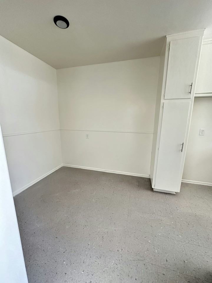 439 South Montebello Boulevard, Unit D - Photo 2 of 10