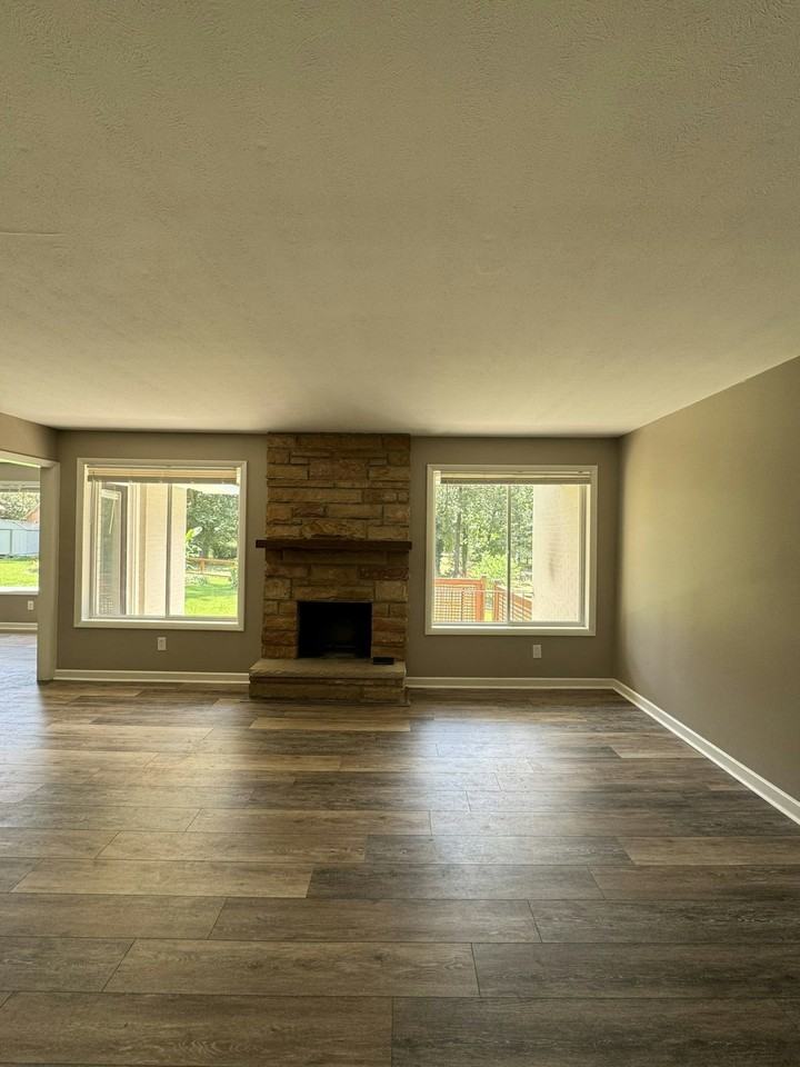 5979 Saint Leonards Drive - Photo 4 of 25