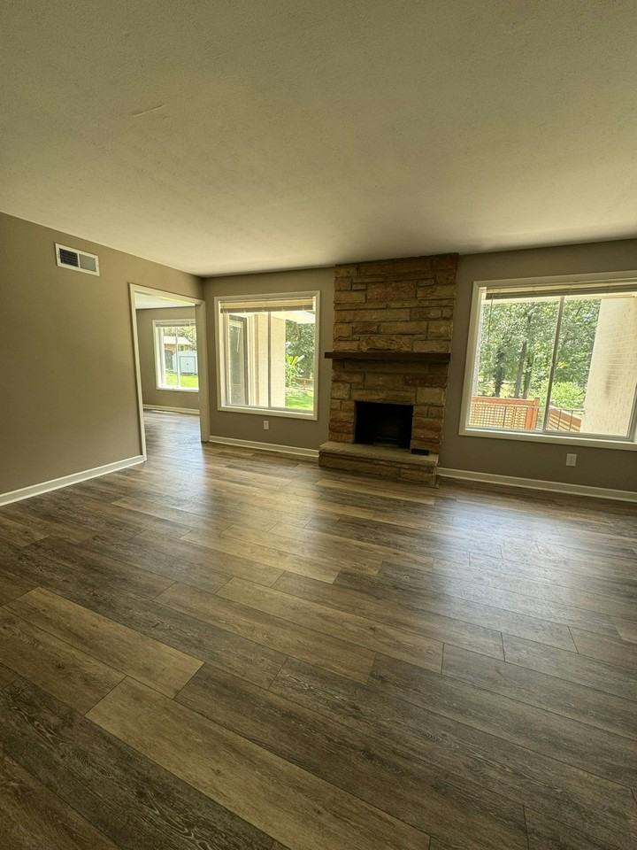 5979 Saint Leonards Drive - Photo 5 of 25