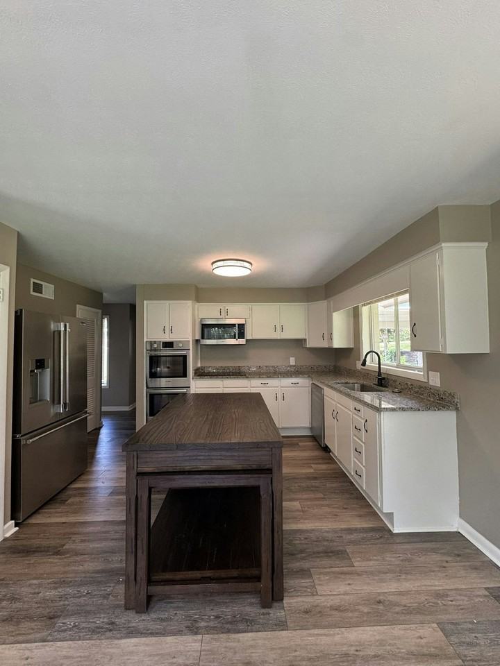 5979 Saint Leonards Drive - Photo 7 of 25