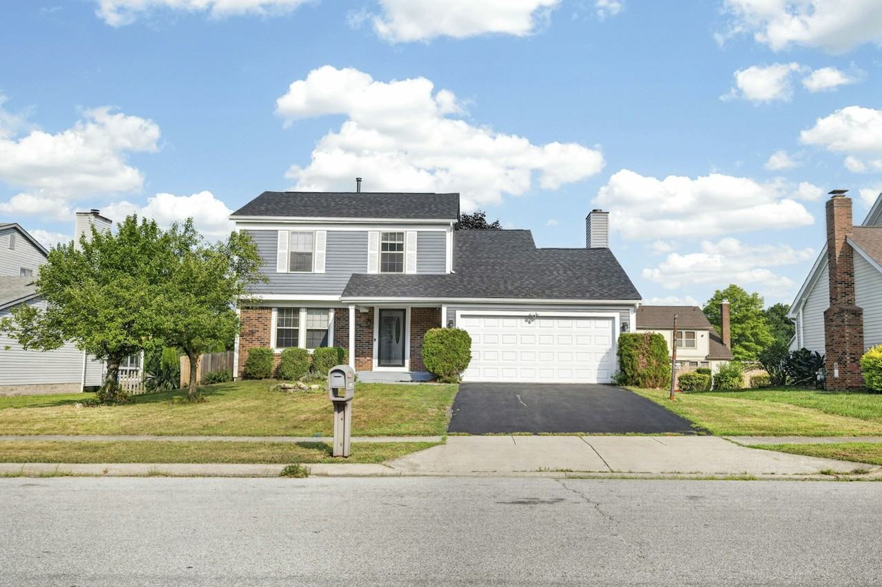 8472 Kingsley Drive - Photo 2 of 32