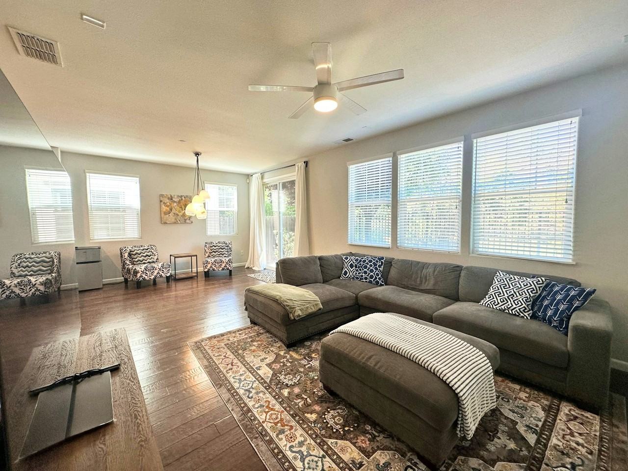 3682 Verona Terrace - Photo 5 of 27