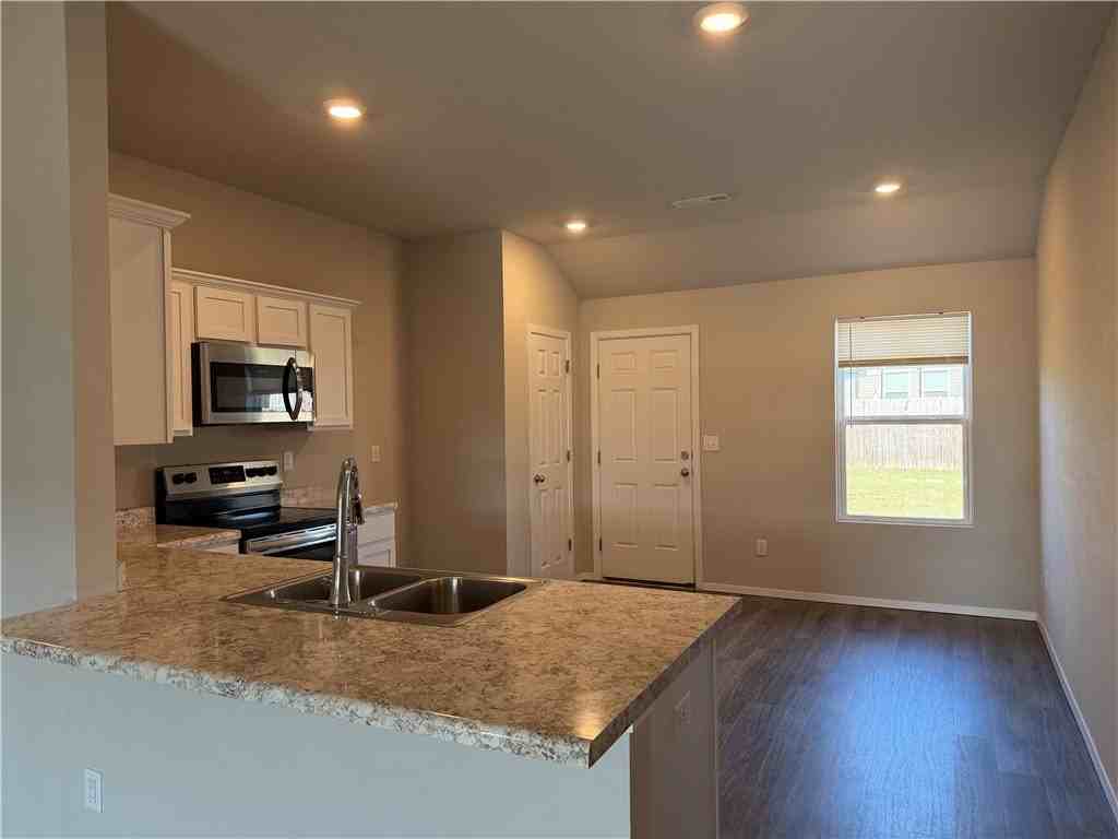 6701 Sw Chalkstone Rd - Photo 4 of 14