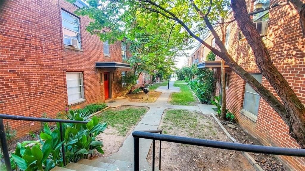 625 W Dickson St #10 - Photo 3 of 15