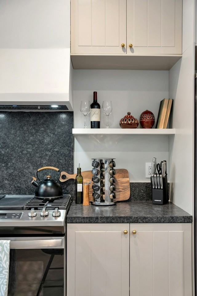 1347 Seward Street, Unit 1347 - Photo 3 of 31