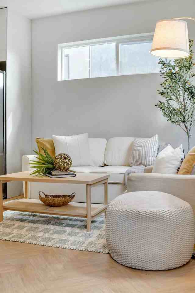 1347 Seward Street, Unit 1347 - Photo 4 of 31