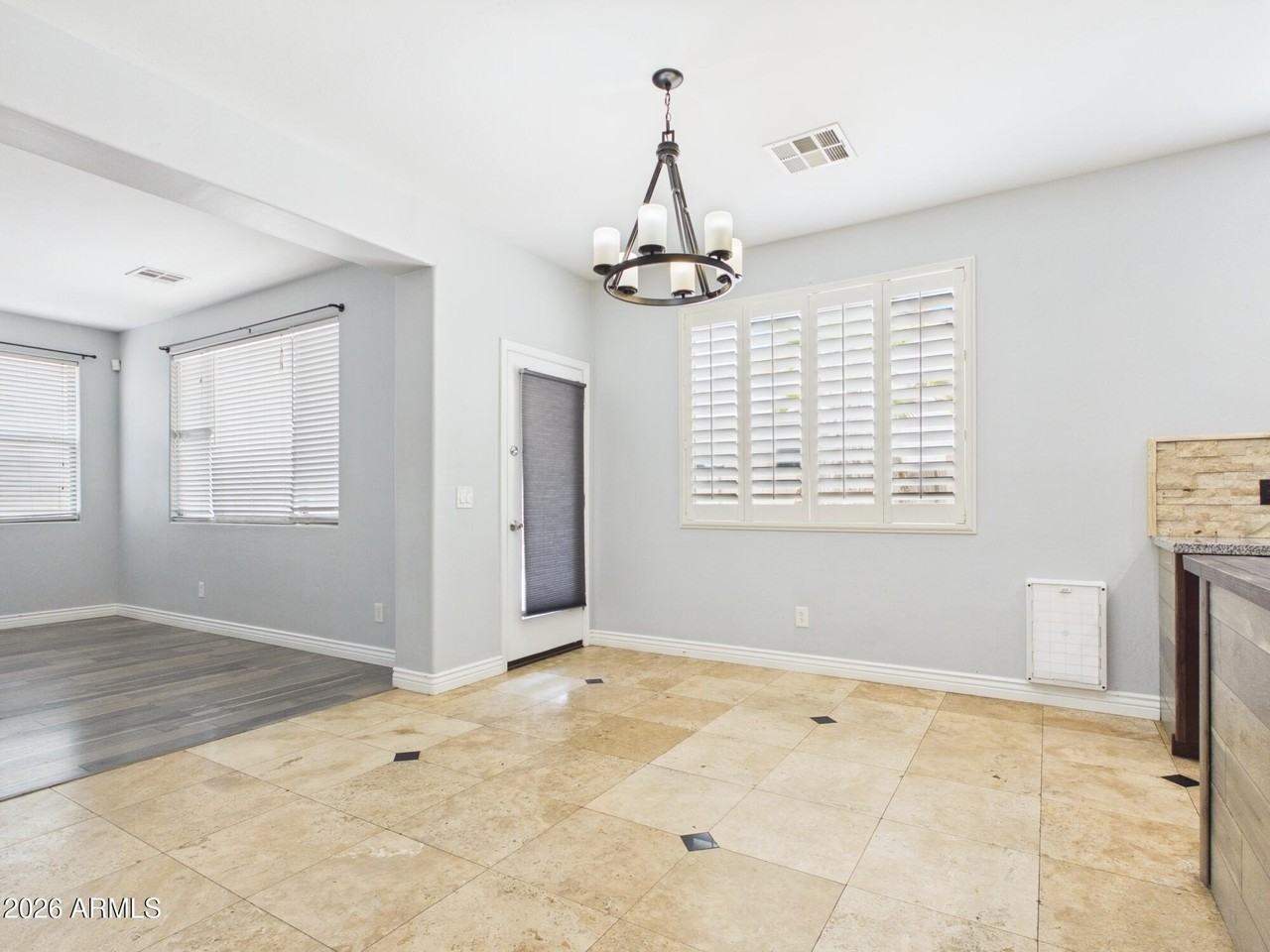 17648 W Lisbon Ln - Photo 3 of 36