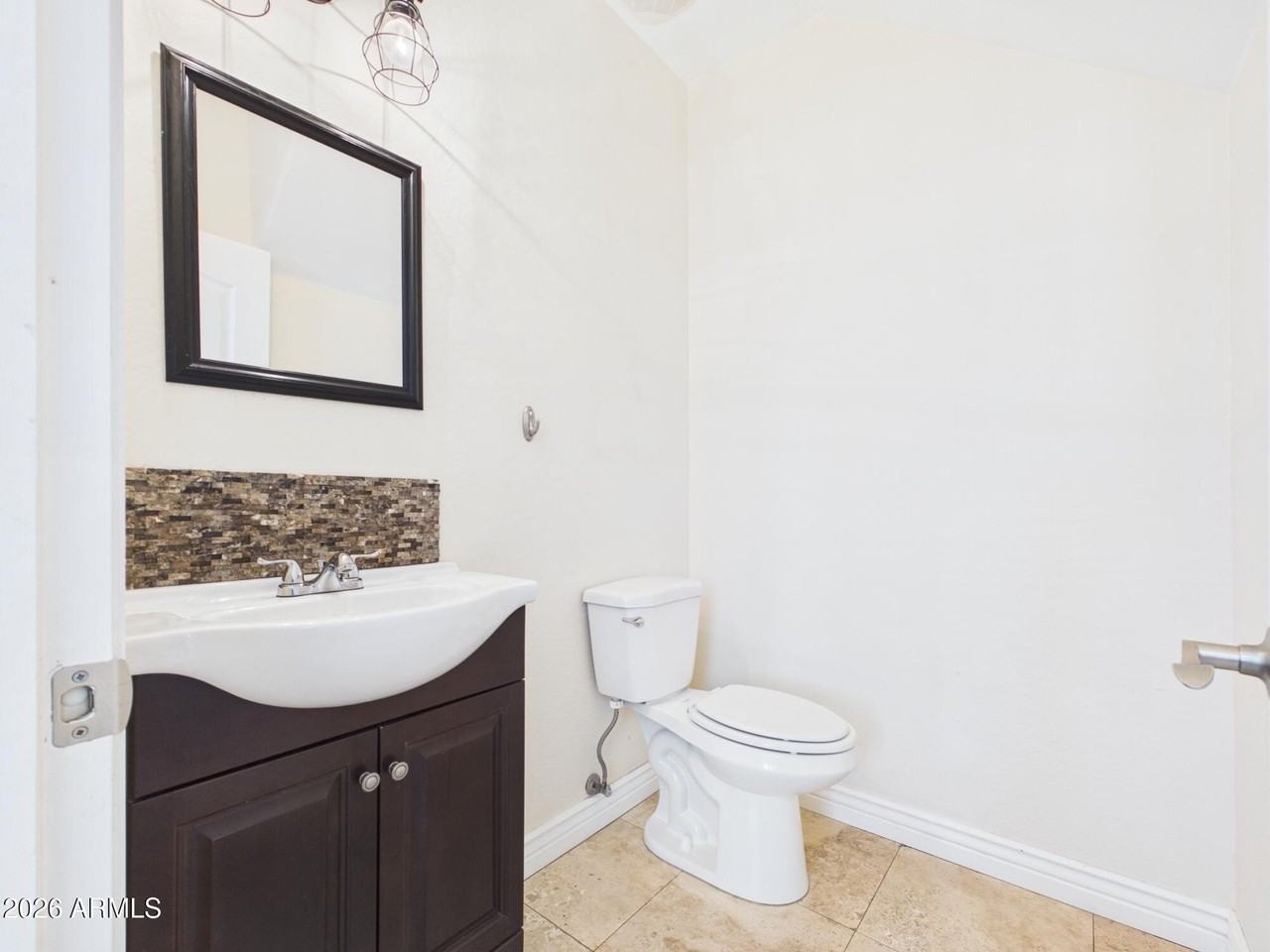 17648 W Lisbon Ln - Photo 6 of 36