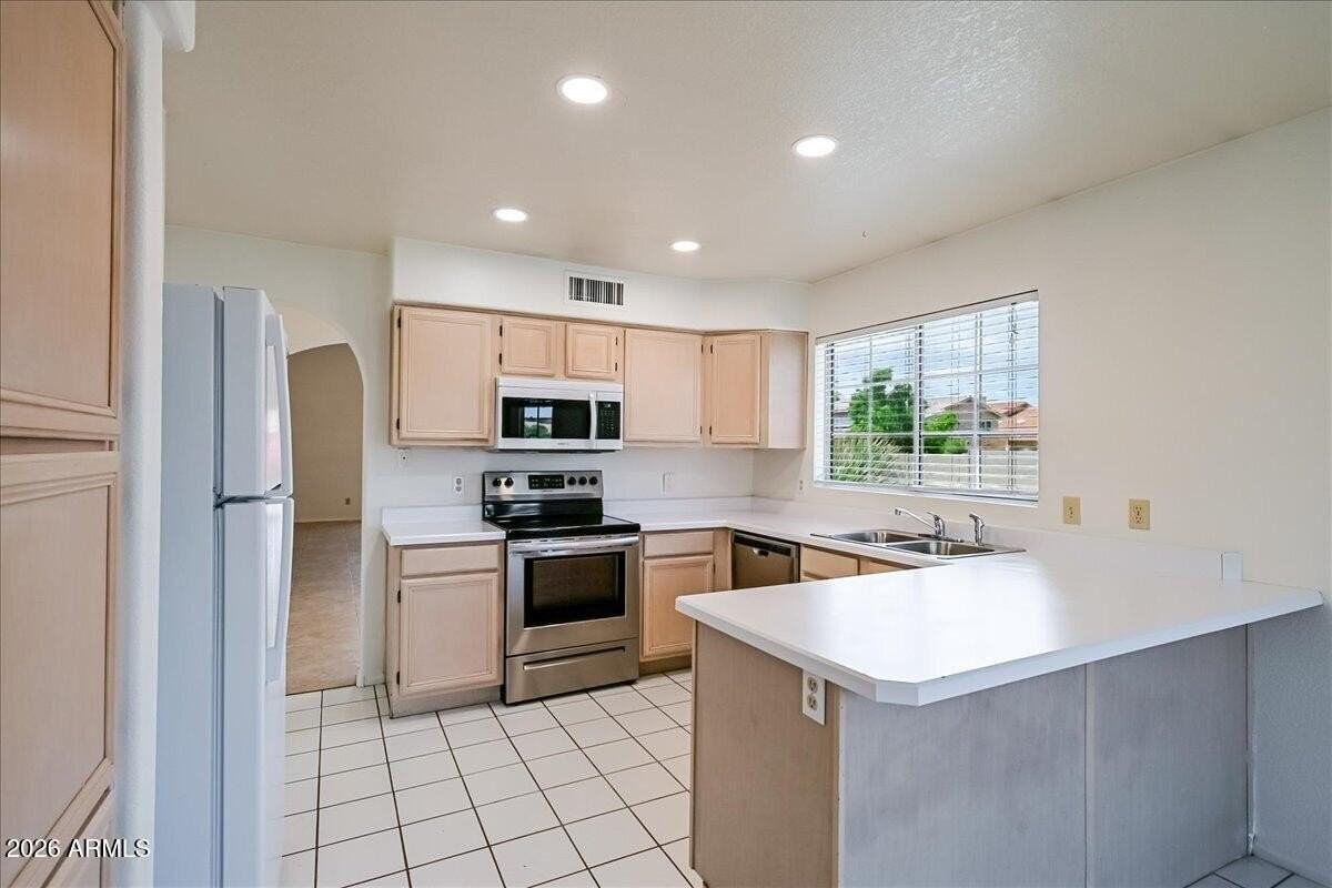 19324 N 75th Dr - Photo 4 of 30