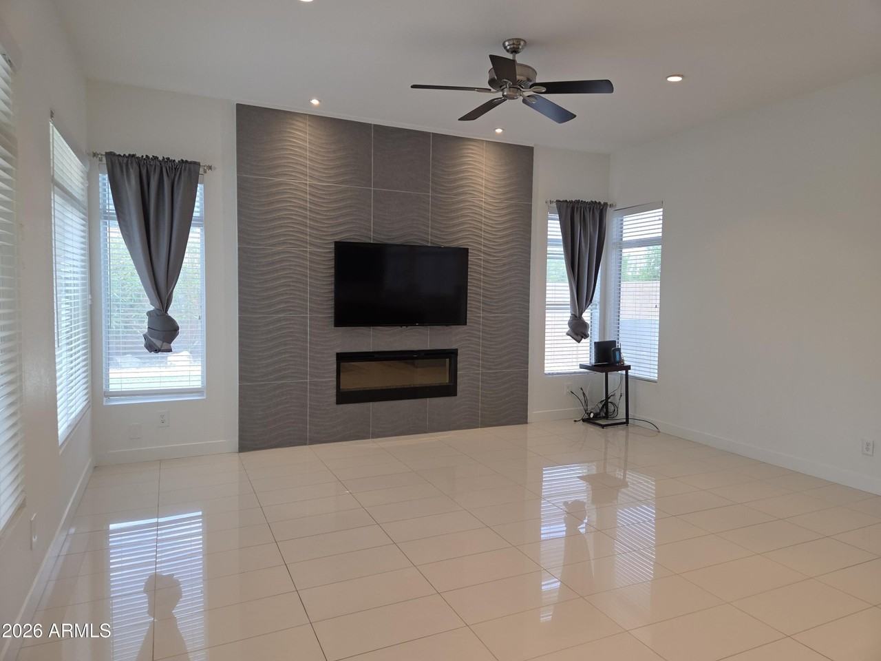 15026 N 54th Pl - Photo 2 of 17