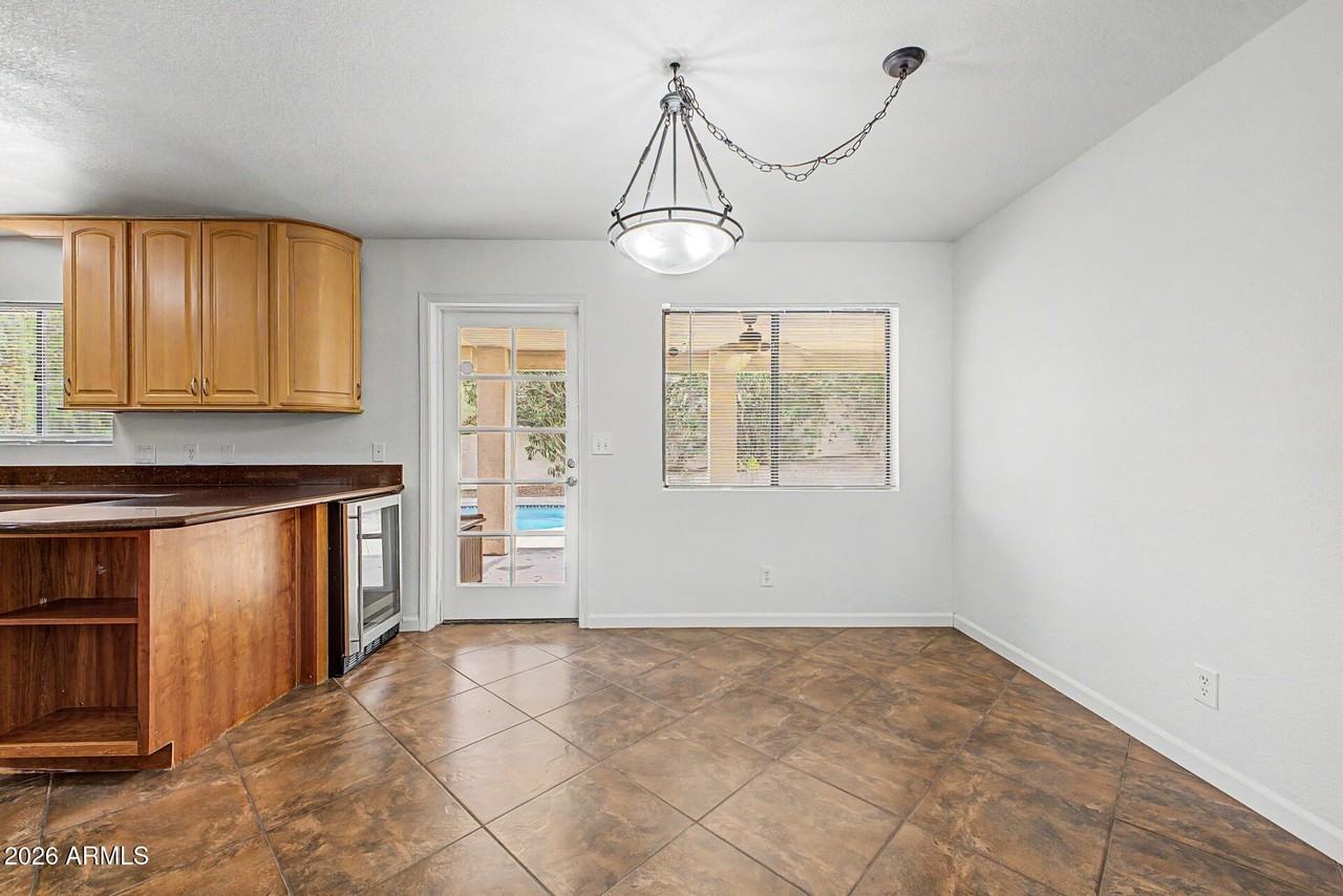 17035 E Cascade Dr - Photo 4 of 30