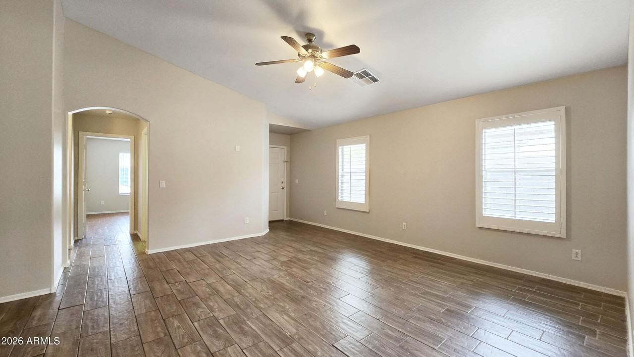 25805 W Dunlap Rd - Photo 3 of 28