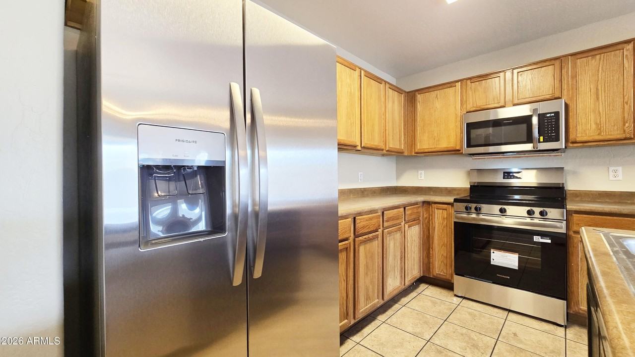 25805 W Dunlap Rd - Photo 7 of 28