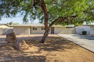 515 E Vista Del Cerro Dr - Photo 1 of 1
