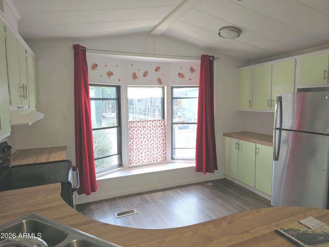 550 Palm Dr #56 - Photo 3 of 14