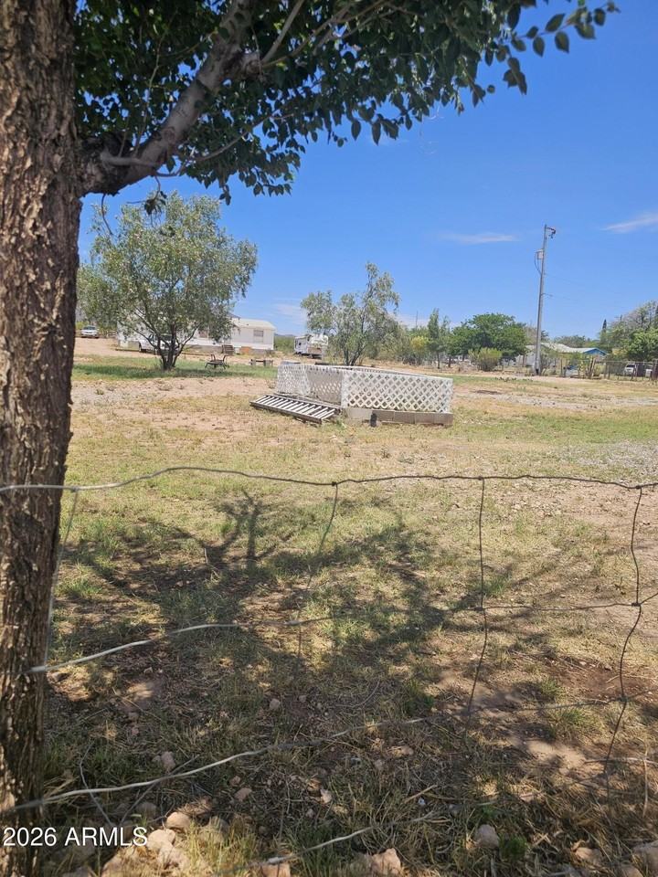 2078 S Kentucky St - Photo 2 of 10