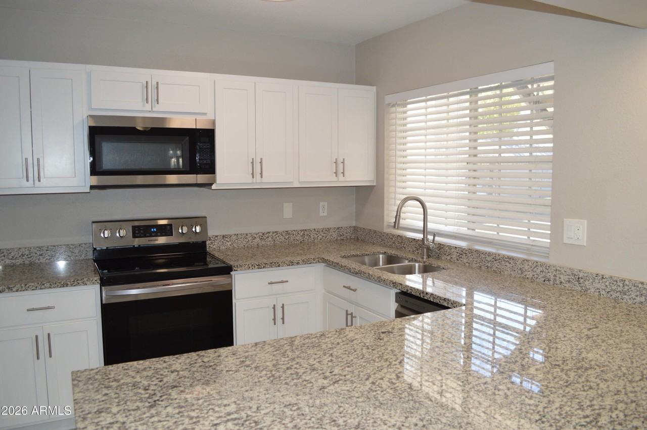 2910 W Marconi Ave #113 - Photo 6 of 24