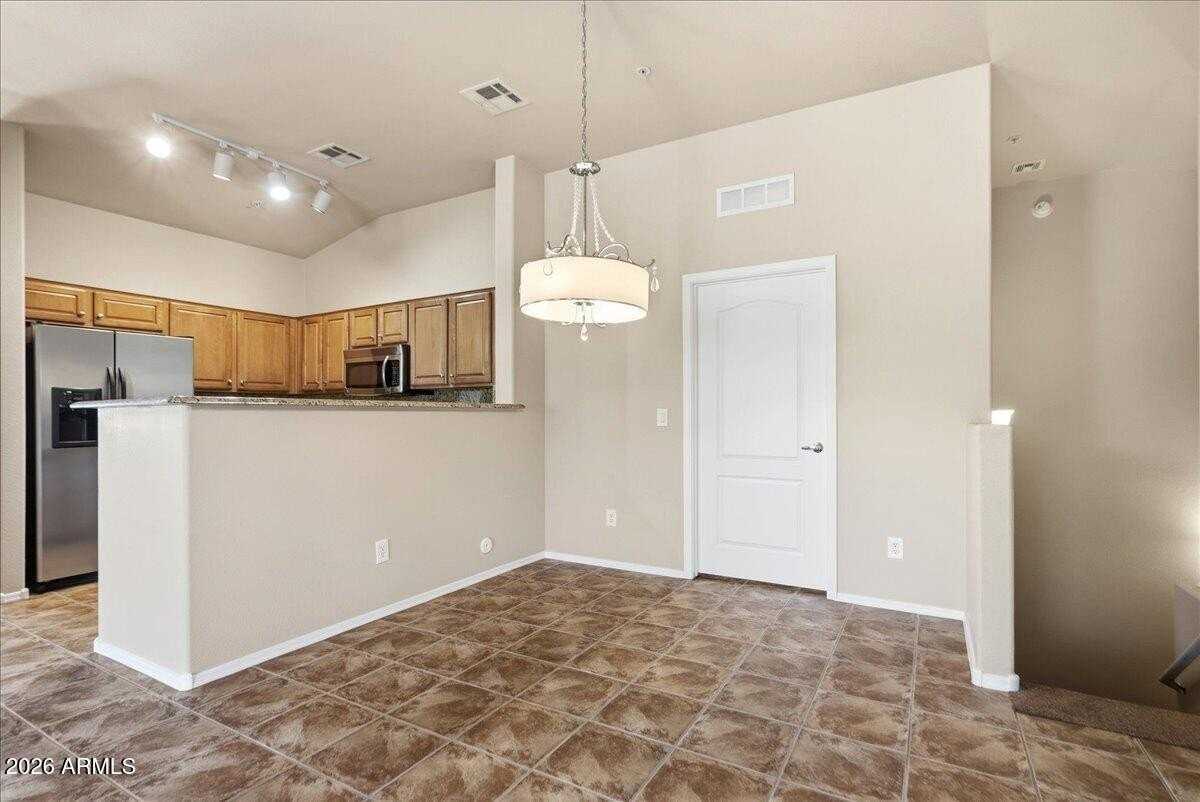 2725 E Mine Creek Rd #2018 - Photo 5 of 32