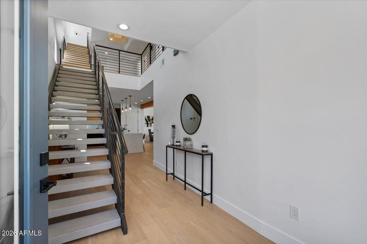 230 W Monterosa St - Photo 3 of 43