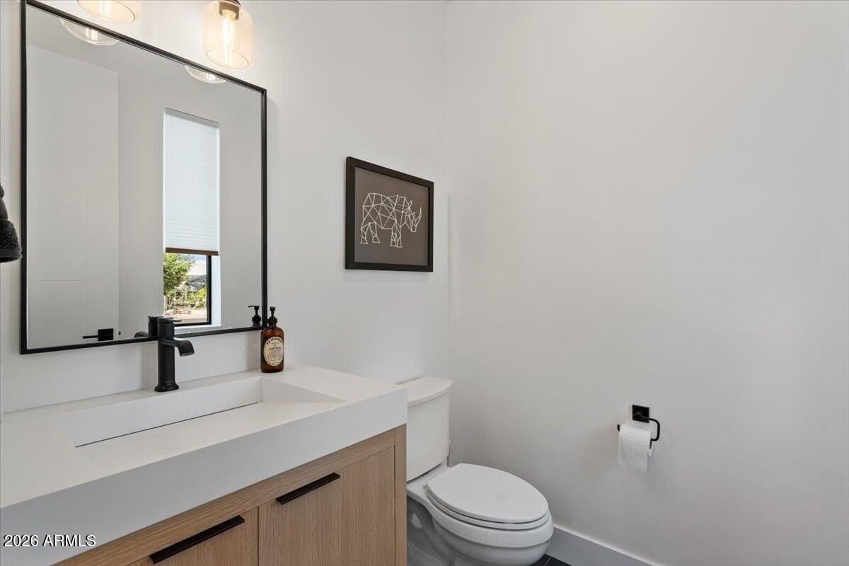 230 W Monterosa St - Photo 6 of 43