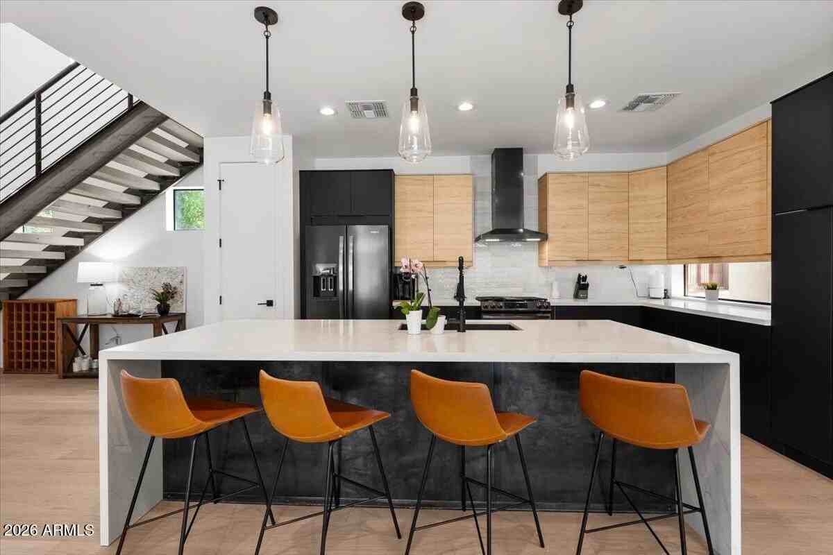 230 W Monterosa St - Photo 7 of 43