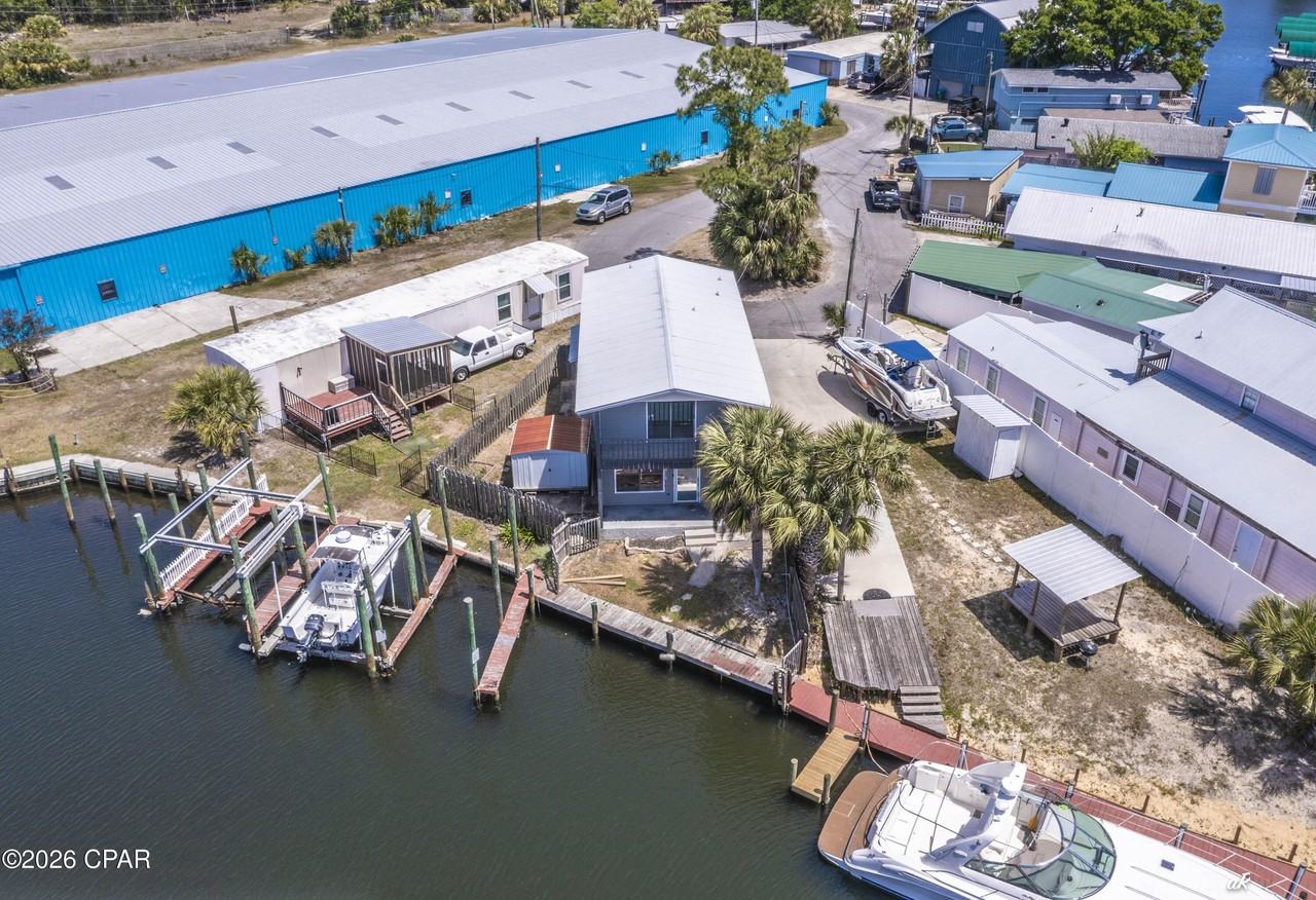 929 Marina Dr - Photo 2 of 35