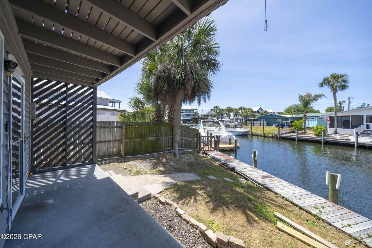 929 Marina Dr - Photo 4 of 35