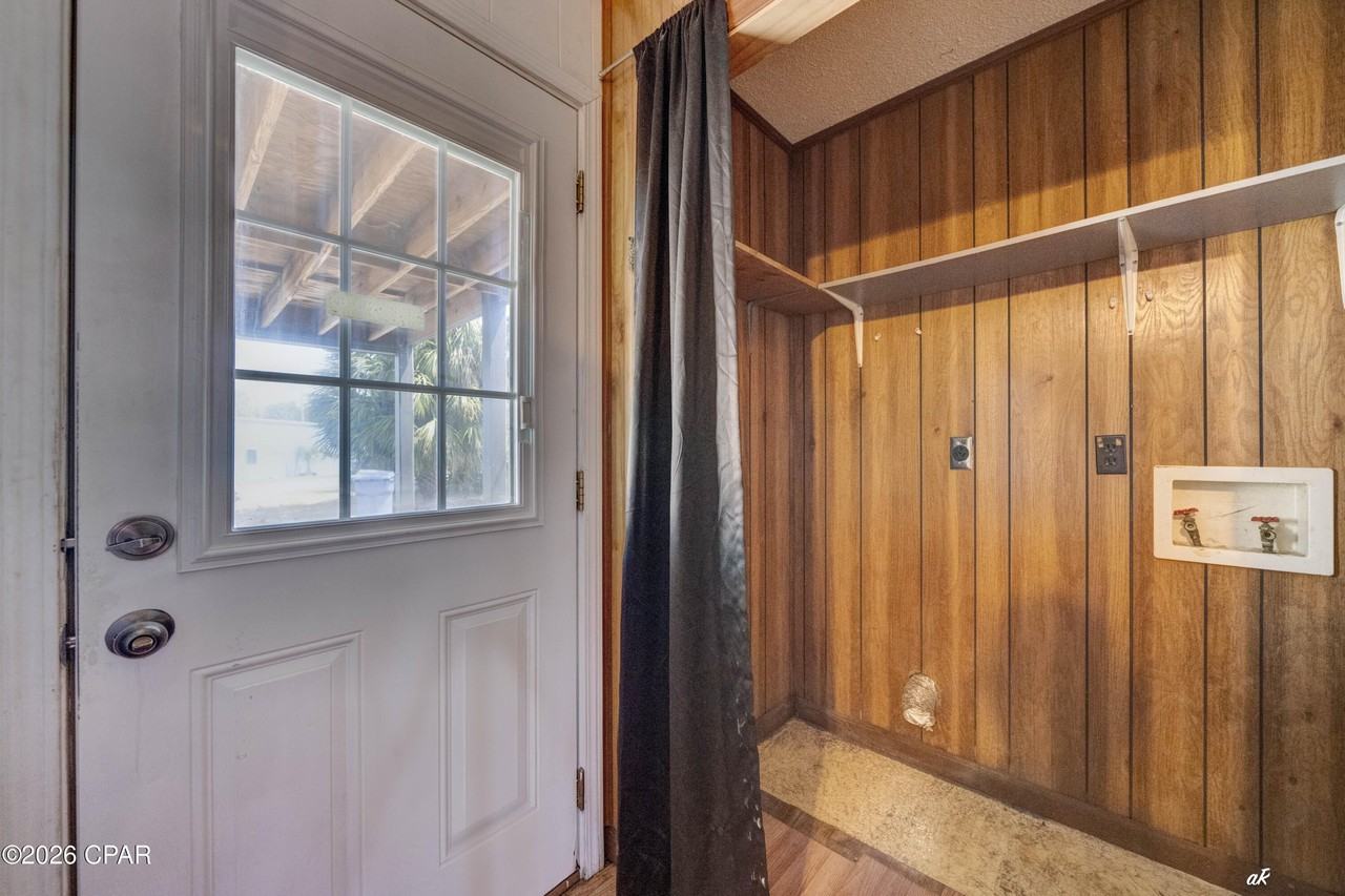 929 Marina Dr - Photo 6 of 35