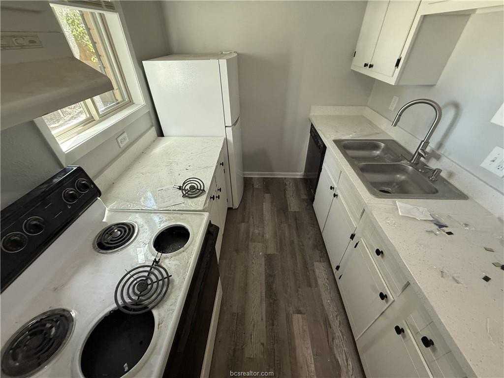 314 S Haswell Dr #B - Photo 2 of 8