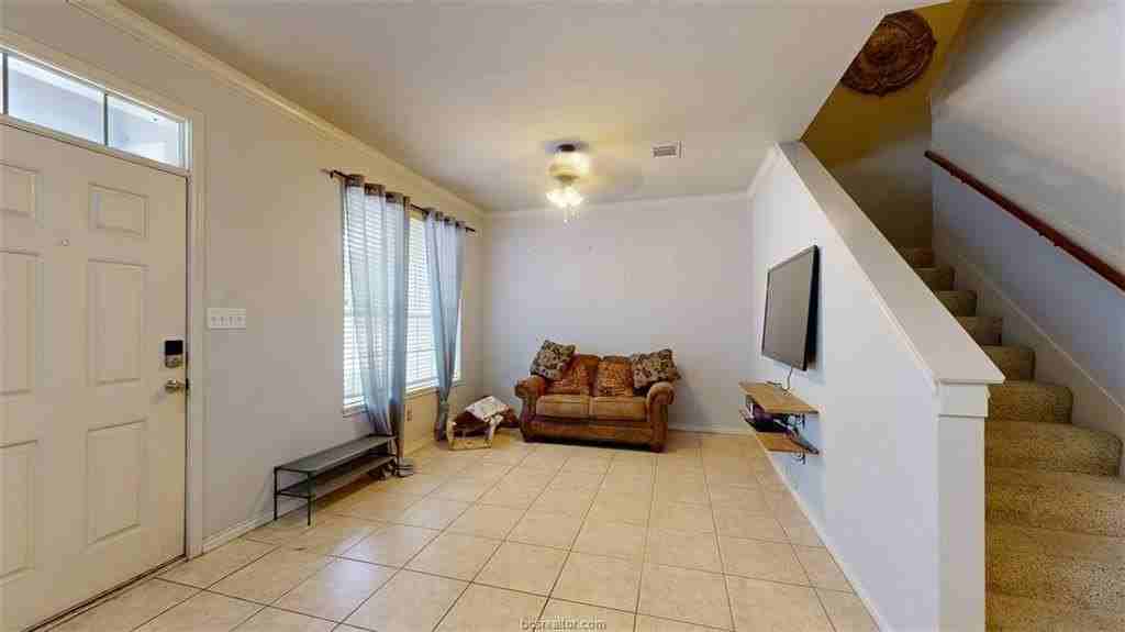 332 Forest Dr - Photo 5 of 30