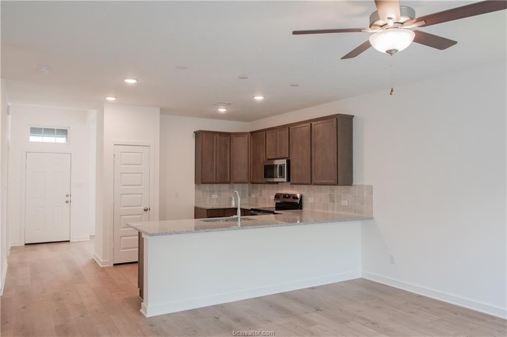 5689 Fox Bluff Dr - Photo 5 of 20