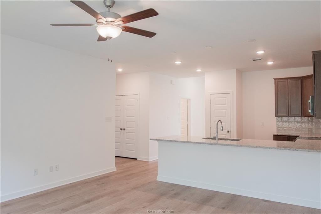 5689 Fox Bluff Dr - Photo 6 of 20
