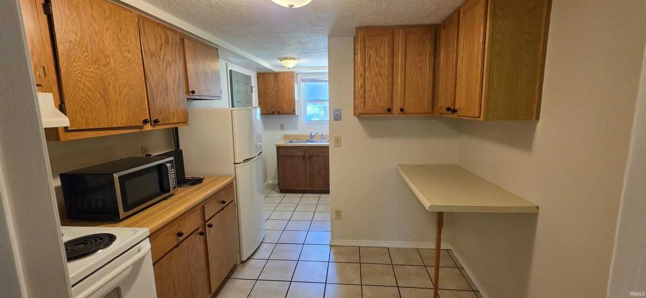 522 #5 W Davis Street #5 - Photo 2 of 11