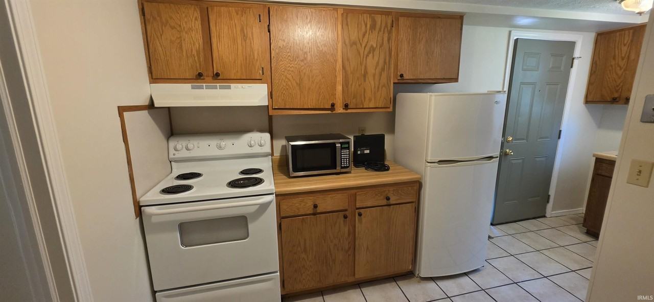 522 #5 W Davis Street #5 - Photo 6 of 11
