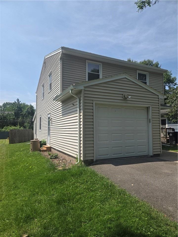 131 David Ave - Photo 2 of 36