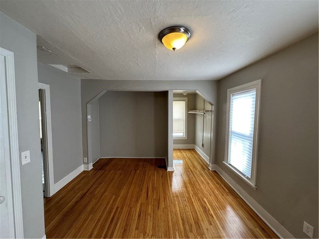 144 Adams St - Photo 4 of 11