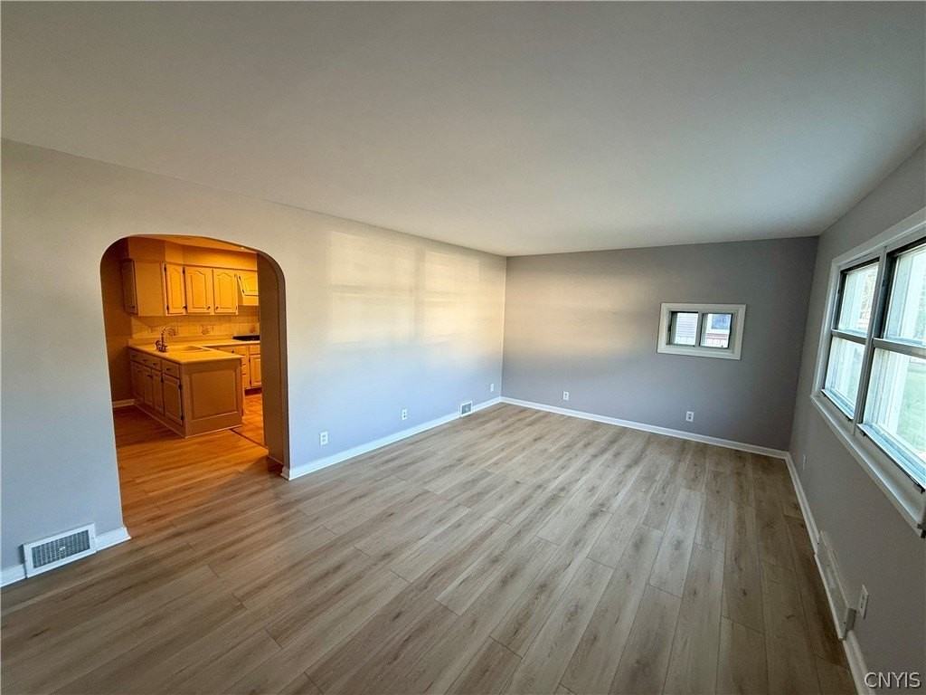 106 Keith Dr - Photo 4 of 33