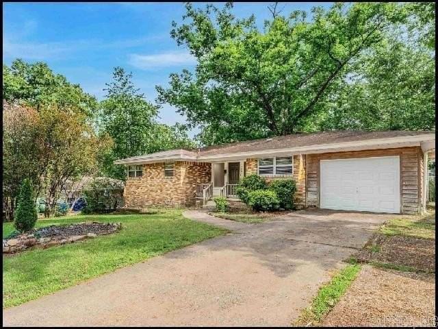 1800 Northwood Rd - Photo 2 of 25