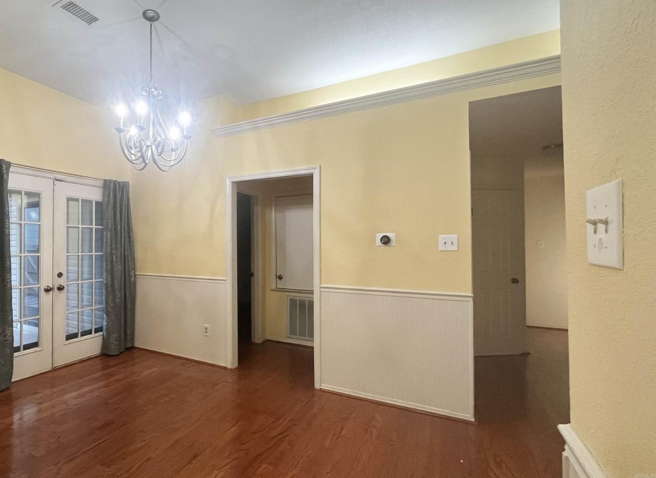 1318 Point West Dr - Photo 4 of 21