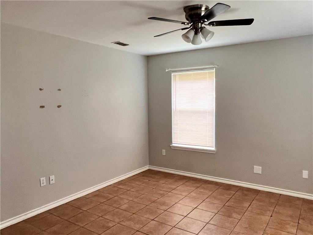 5801 Skylark - Photo 2 of 9