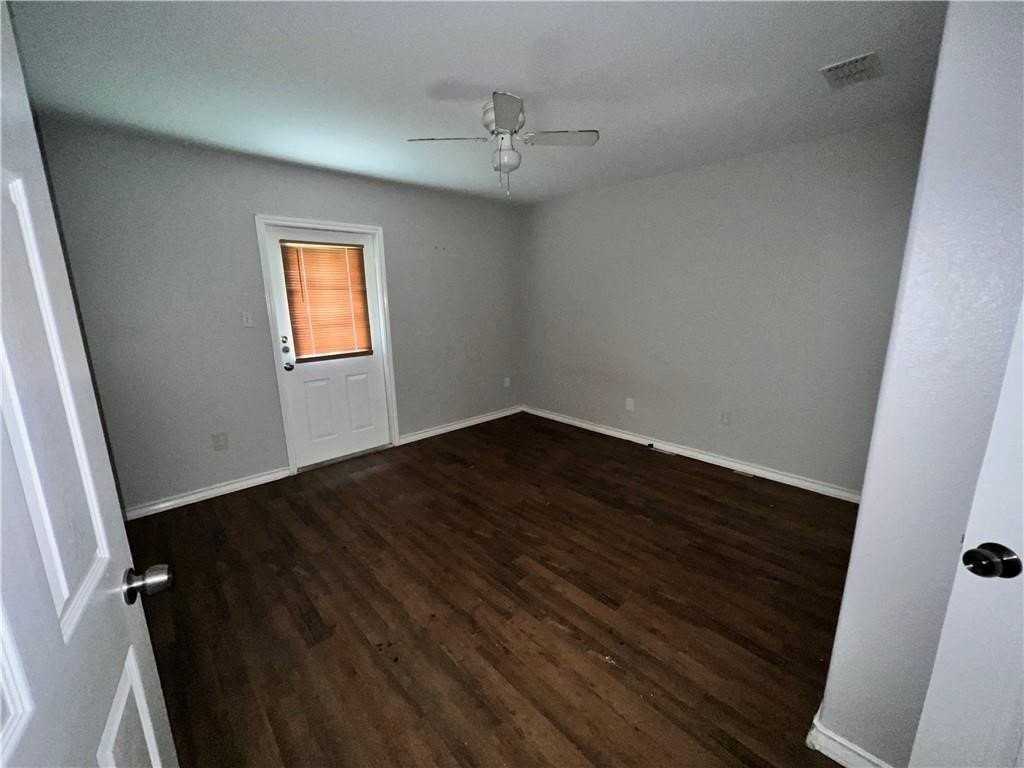 5801 Skylark - Photo 4 of 9
