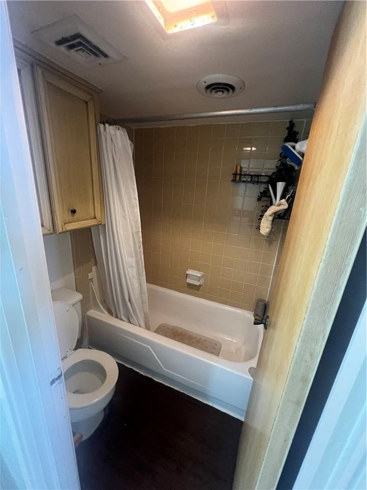 3030 Santa Fe St #6 - Photo 7 of 8