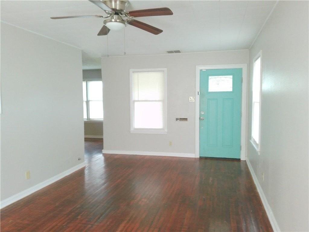 3510 Austin St - Photo 3 of 16