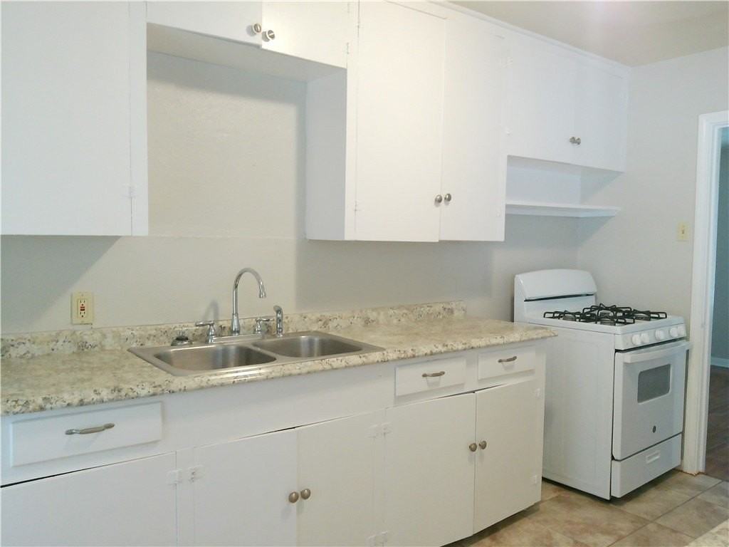 3510 Austin St - Photo 4 of 16