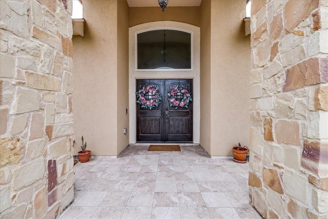 6241 Lago Vista Dr - Photo 3 of 39