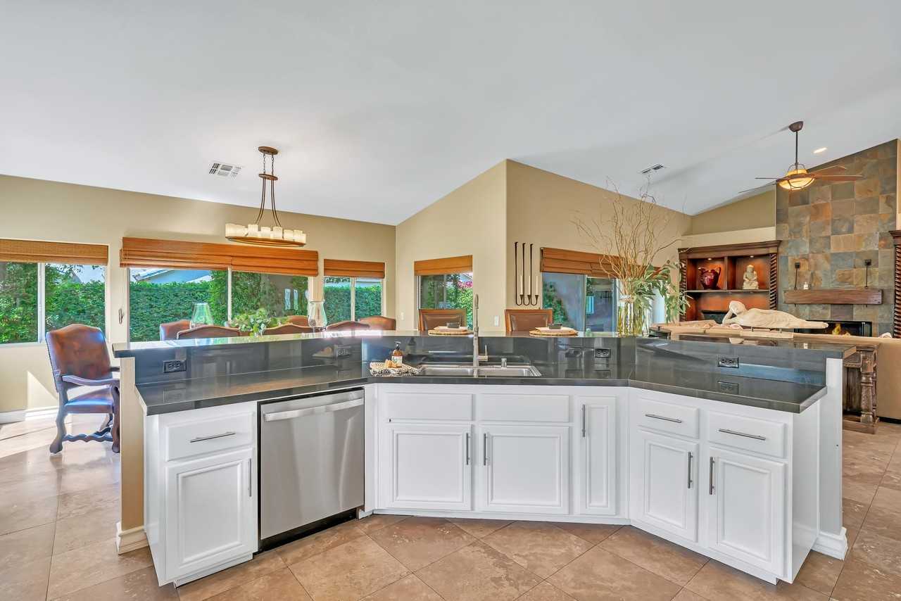 45607 Pelican Hill Ct - Photo 7 of 32