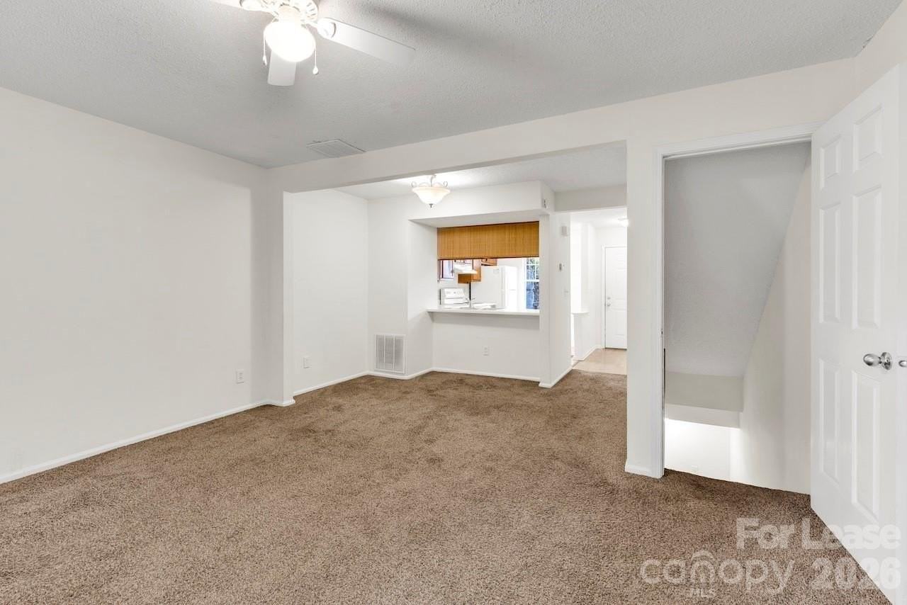 630 Lex Dr - Photo 7 of 19