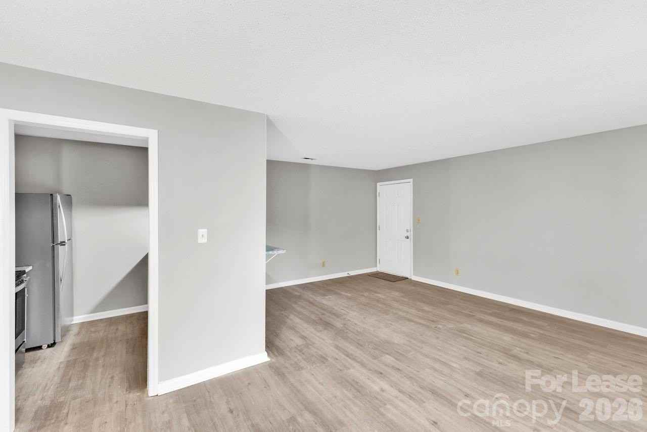 9531 University Terrace Dr #E - Photo 4 of 19