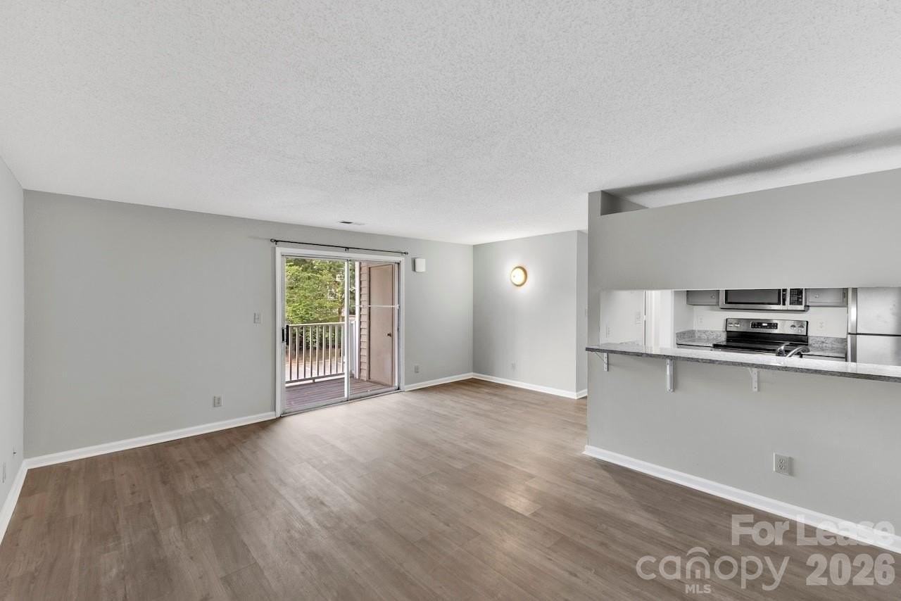 9531 University Terrace Dr #E - Photo 5 of 19