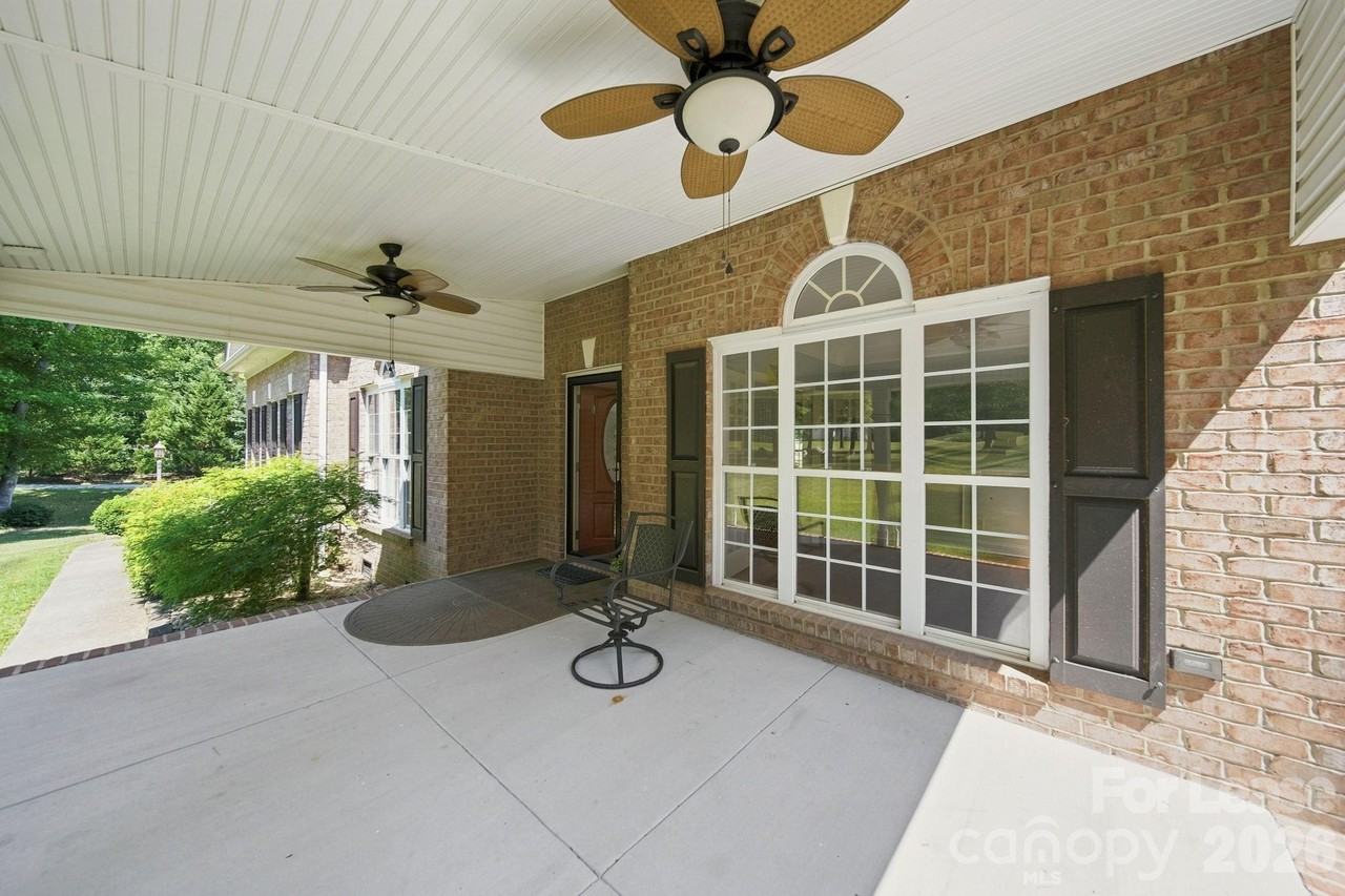 7107 Nesbit Rd - Photo 6 of 42